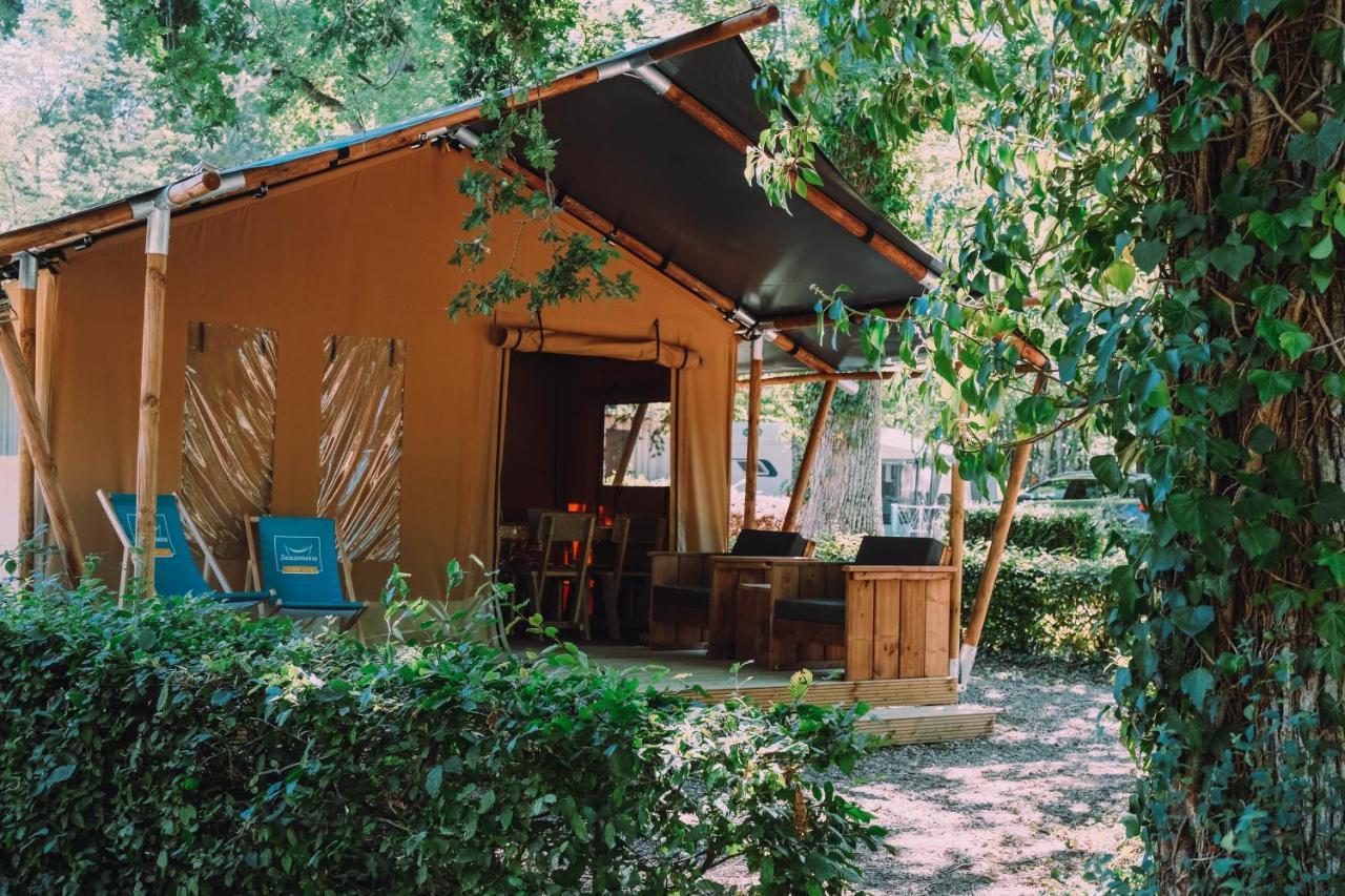 Camping De La Foret Seasonova Sillé-le-Guillaume Екстериор снимка