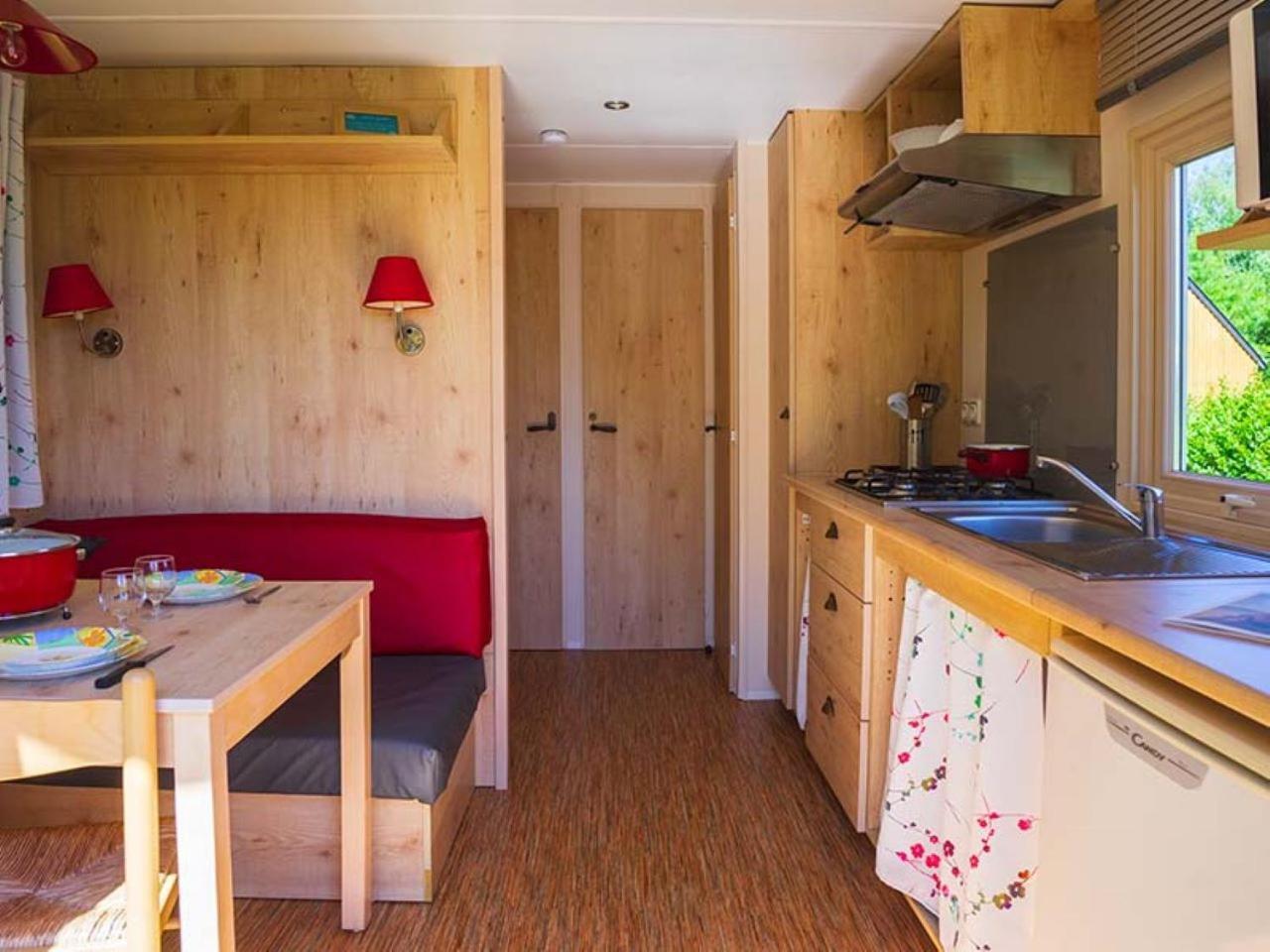 Camping De La Foret Seasonova Sillé-le-Guillaume Екстериор снимка